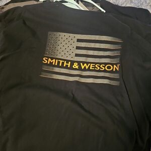 2XL Smith & Wesson